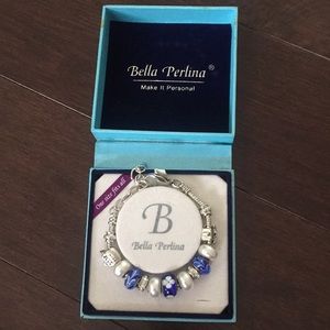 *WORN ONCE* BELLA PERLINA Bangle Charm Bracelet
